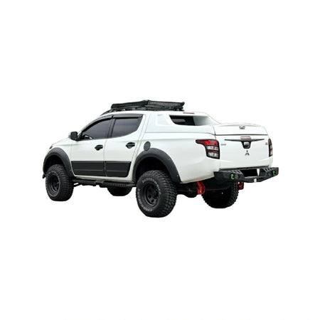 Kit de Molduras de Carrocería Apex Aero Design de 4 Piezas (Negro Brillante) – Protección y Estilo para Mitsubishi L200 (2015-2018)