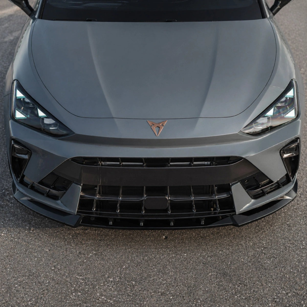 Splitter Delantero Apex Aero Design AA-LEON24-LF (ABS Negro Brillante) – Estilismo Deportivo para Cupra Leon 2024+
