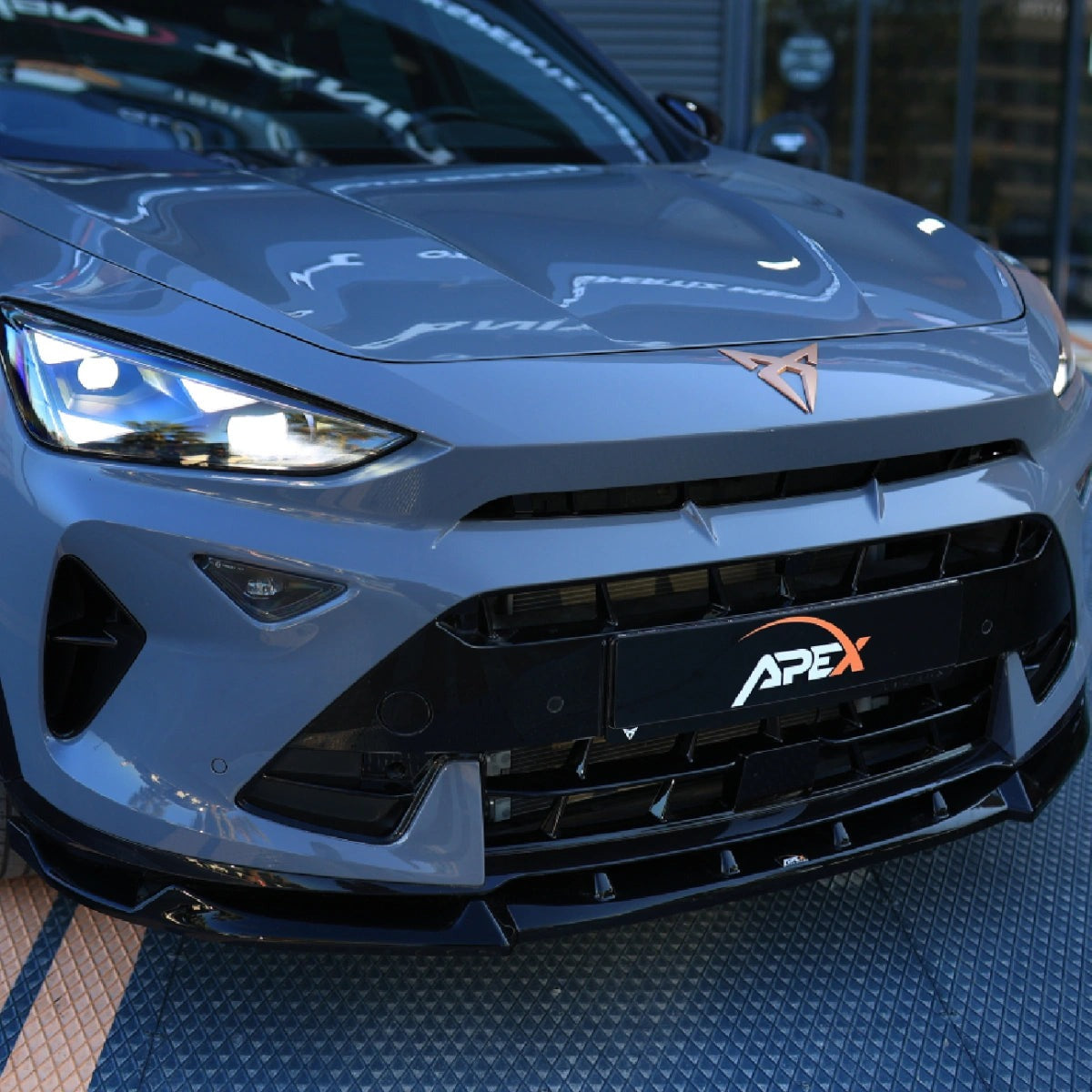 Splitter Delantero Apex Aero Design (Negro Brillante) – Labio Deportivo Aerodinámico para Cupra Formentor 2024+