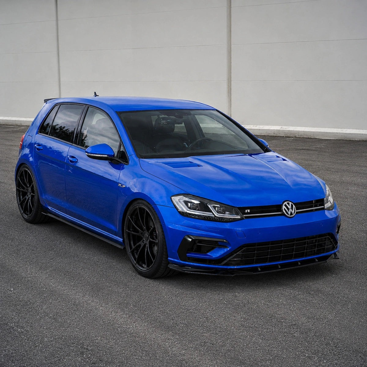 Splitter Delantero Apex Aero Design (ABS Negro Brillante) – Estilo Motorsport para Volkswagen Golf Mk7.5 R (2016-2020)