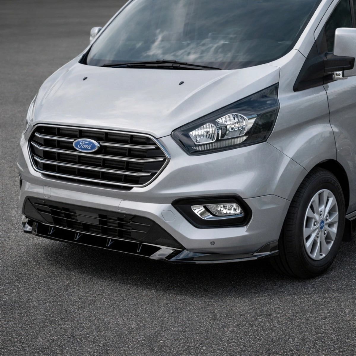 Splitter Delantero Apex Aero Design Negro Brillante para Ford Transit Mk9 (2020+) - Mejora de Estilo y Aerodinámica