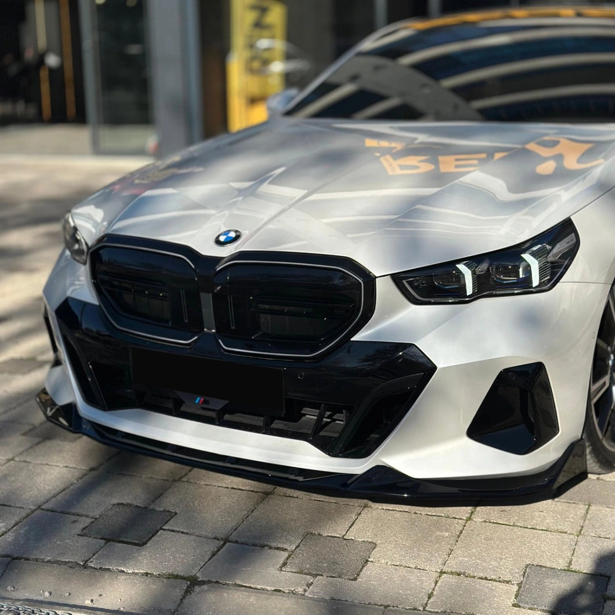 Splitter Delantero Apex Aero Design Negro Brillante (ABS) - Estilo Deportivo para BMW Serie 5 G60 / i5 (2023+)
