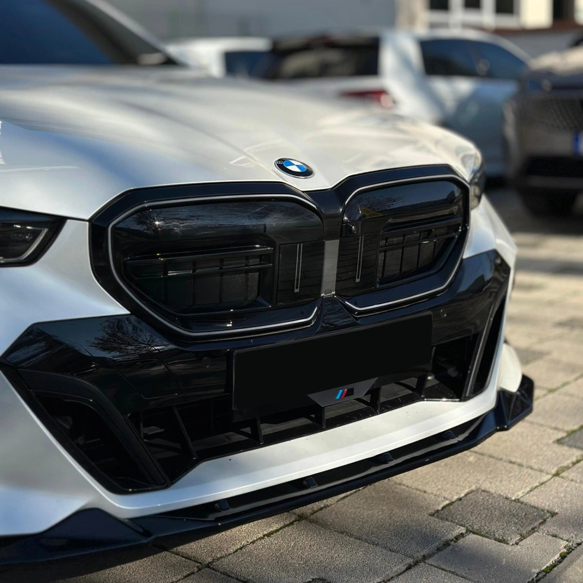 Splitter Delantero Apex Aero Design Negro Brillante (ABS) - Estilo Deportivo para BMW Serie 5 G60 / i5 (2023+)