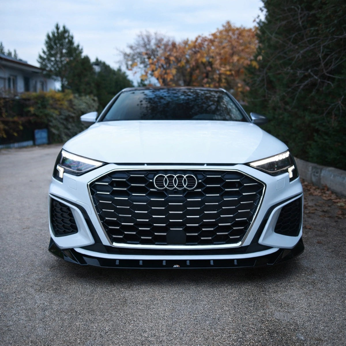 Splitter Delantero Apex Aero Design Audi A3 S-Line 8Y Facelift (ABS Negro Brillante) – Mejora Aerodinámica para Audi A3 2020-2024