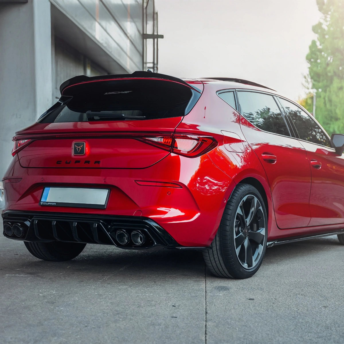 Difusor Trasero Apex Aero Design Negro Brillante (ABS) – Estilo Deportivo para Cupra Leon Mk1 (2020-2024)