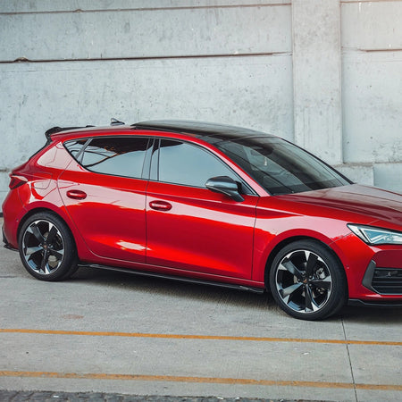 Taloneras Apex Aero Design Negro Brillante (Juego de 2 Piezas) – Estilo Deportivo para Cupra Leon y Seat Leon FR Mk4 (2020-2024+)