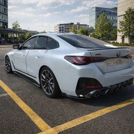 Taloneras Laterales Apex Aero Design BMW Serie 4 G26 Gran Coupé (2021+) (Negro Brillante) – Estilo Deportivo para BMW